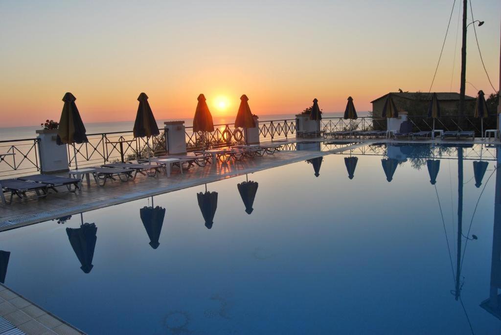 So Ionian Getaways Apartman Ájosz Górdiosz Kültér fotó